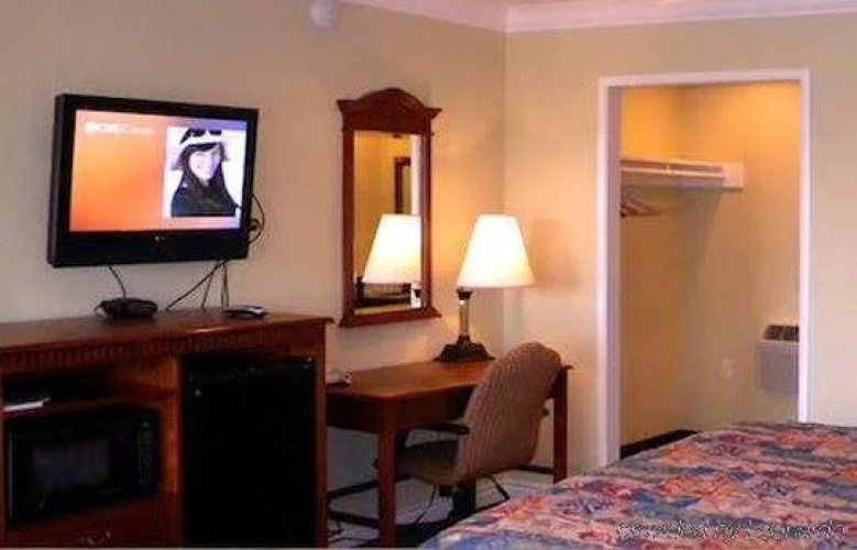 Budget Inn