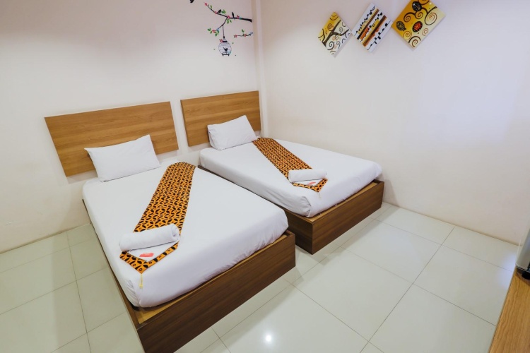 Deluxe Twin room with city view