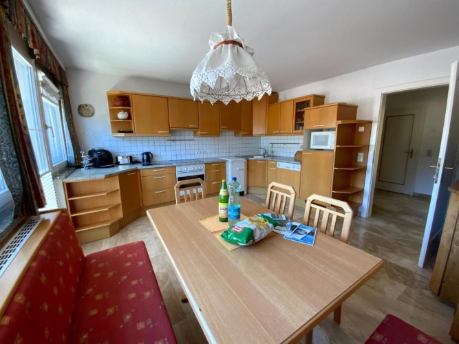 3 Bedrooms Apartment