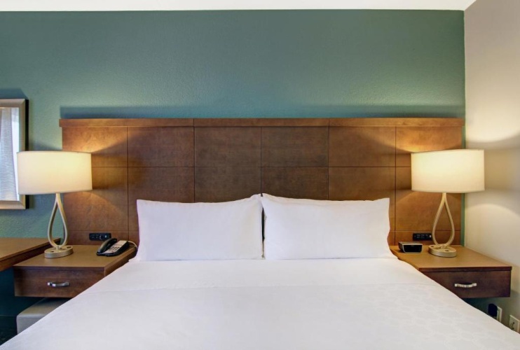 2 Bedrooms Suite