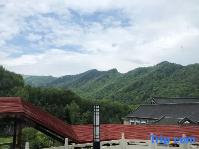Friendship Hotel