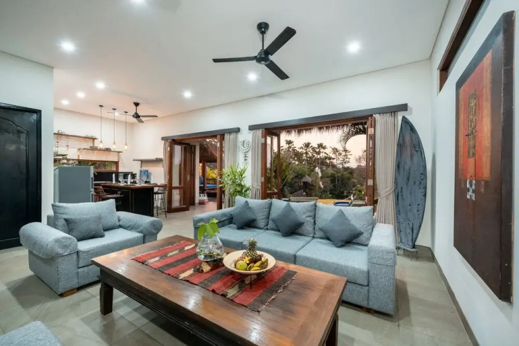 Villa Anyar