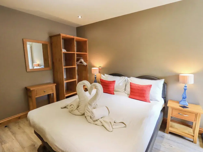Abbots Reading Mews 1