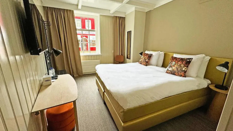 Classic Twin room