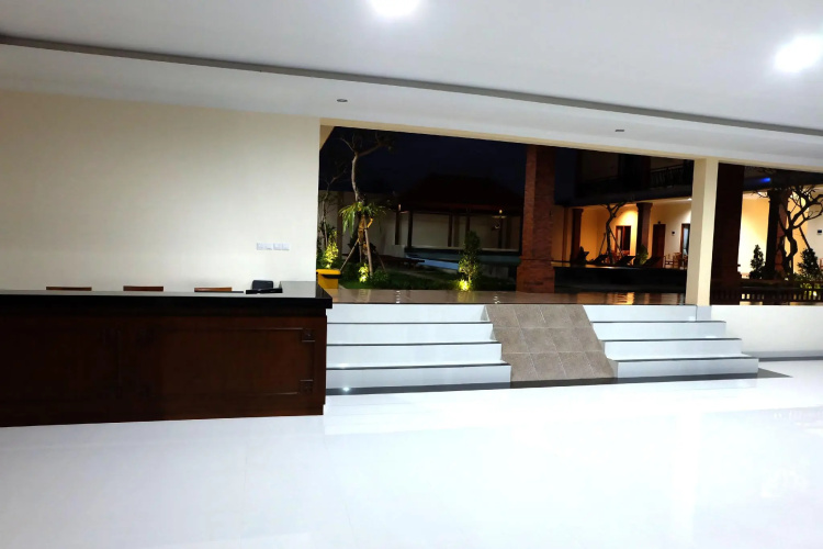 Tom's Inn Pecatu