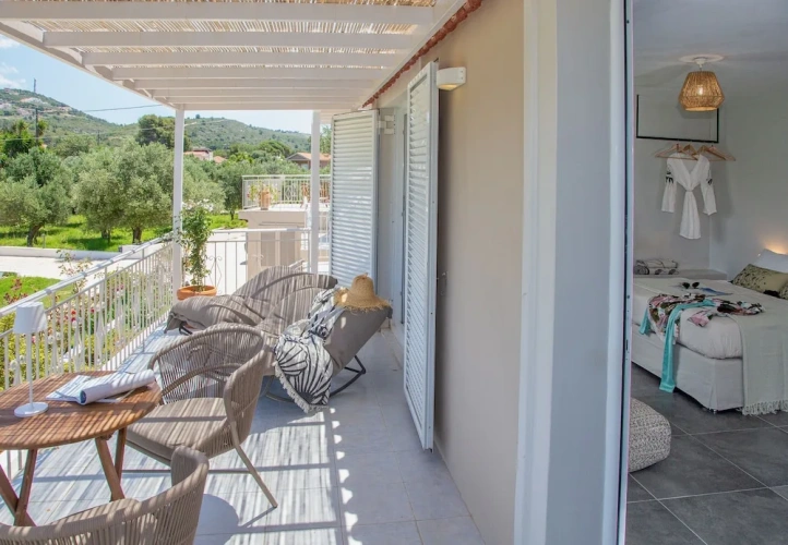 Deluxe Suite with balcony and with garden view