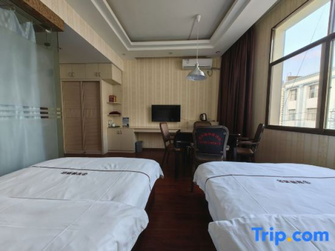 Jun Sao Hotel (Mengzi Wencui Road)