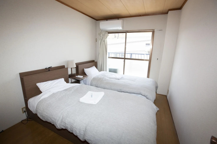 Lazy House - Hostel