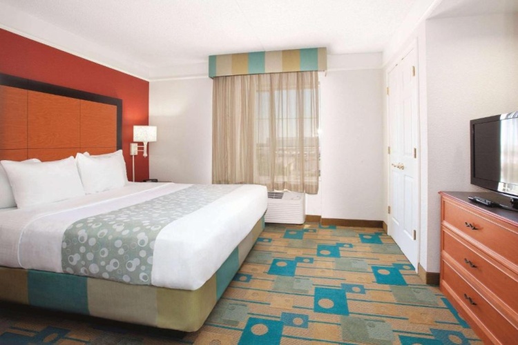 Double Suite with pool view
