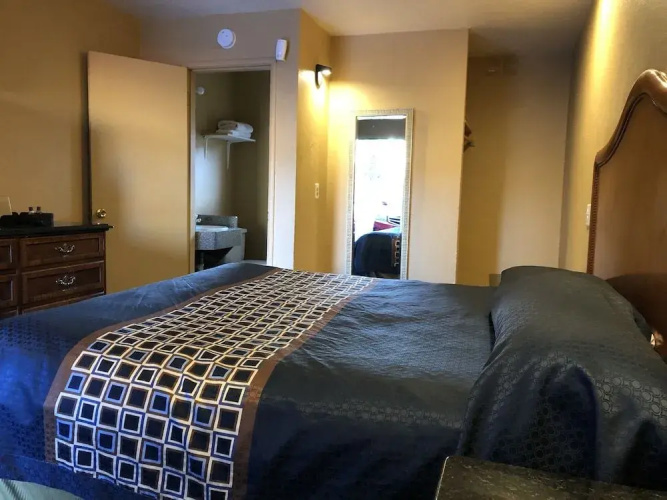 Capri Motel