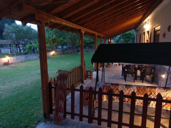 2 Bedrooms Cottage