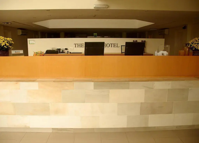 The Falls Hotel - Frente mar