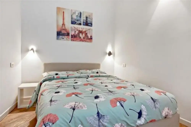2 Bedrooms Apartment