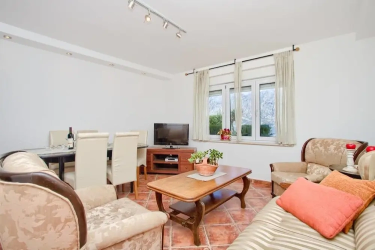 4 Bedrooms Cottage with sea view