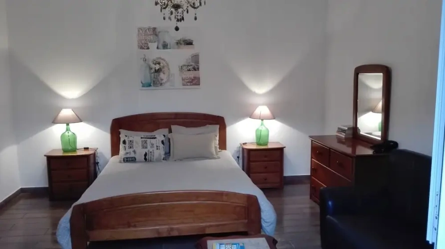 1 Bedroom Cottage with garden view