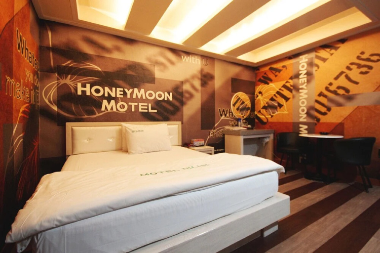 Daegu Dongseong-Ro Honeymoon