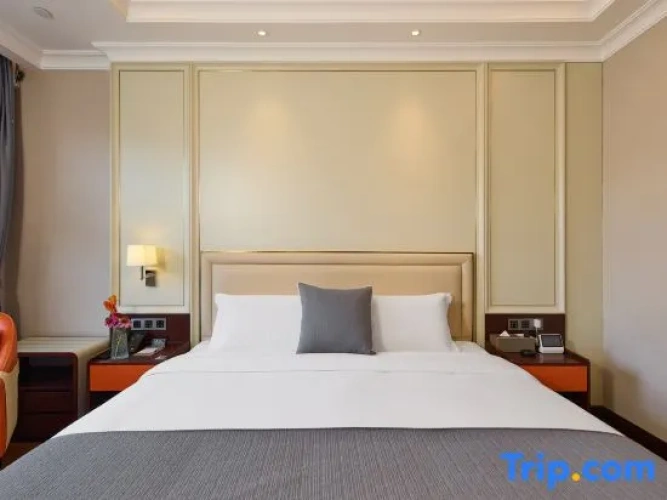 Superior Suite with garden view