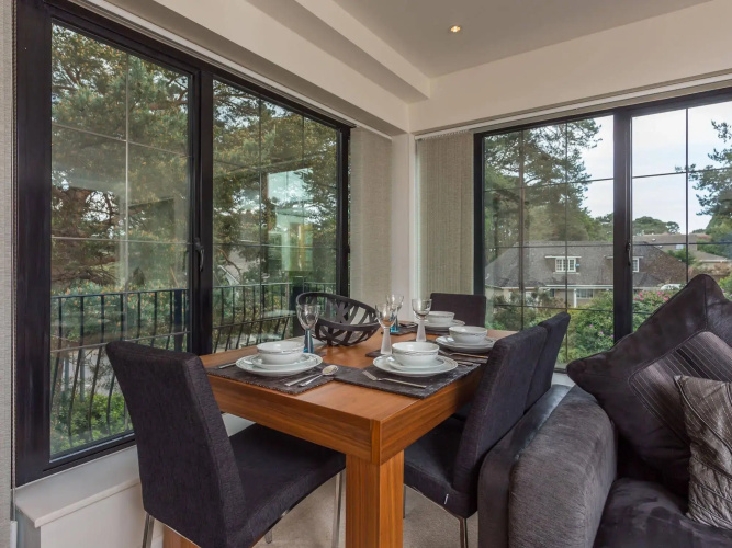 Quay Holidays - Canford Cliffs