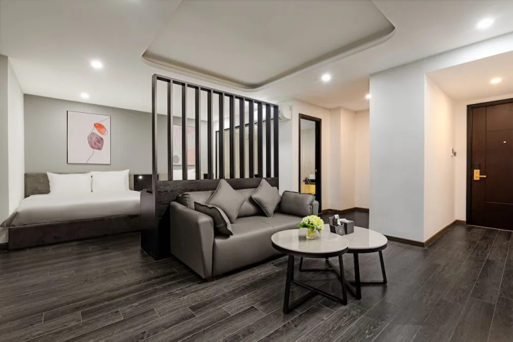 Mercy Emerald Hotel