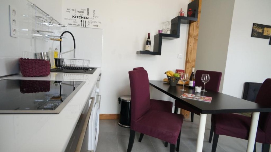 2 Bedrooms Apartment