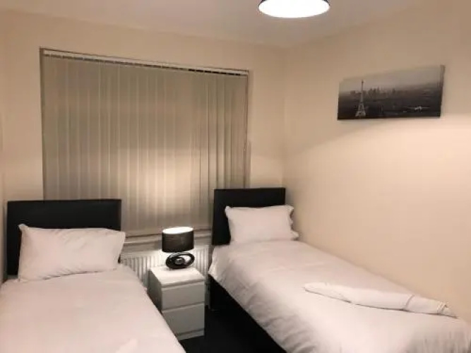 Victoria Parade Apartment
