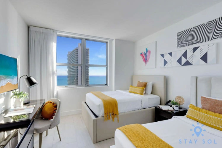 Luxury 2Br Front Ocean & Bay View Amazing Pools