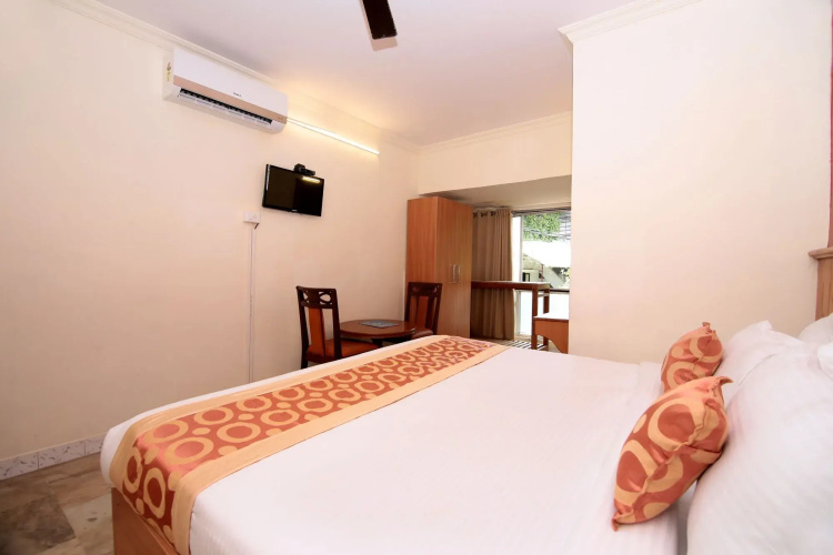 Hotel Viceroy by OYO Rooms