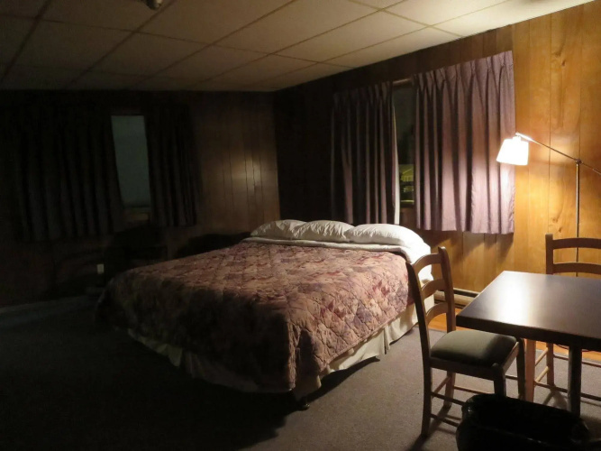 Holiday Inn Motel