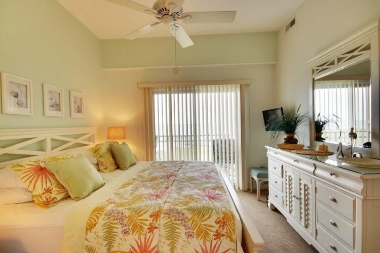 402 Playa Flamingo - 2 Br Condo