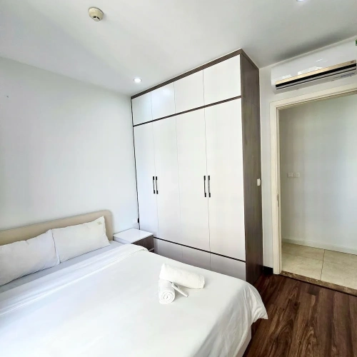 3 Bedrooms Luxury Apartment with balcony and with city view