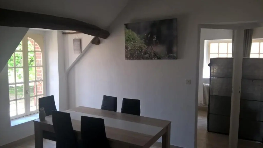 3 Bedrooms Apartment