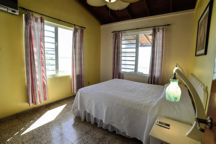 Lemontree Oceanfront Cottages
