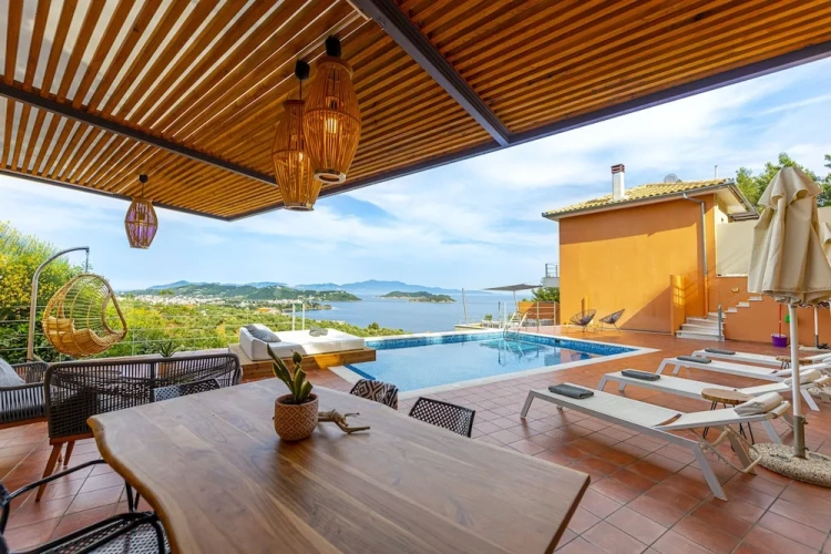 2 Bedrooms Deluxe Villa with pool view