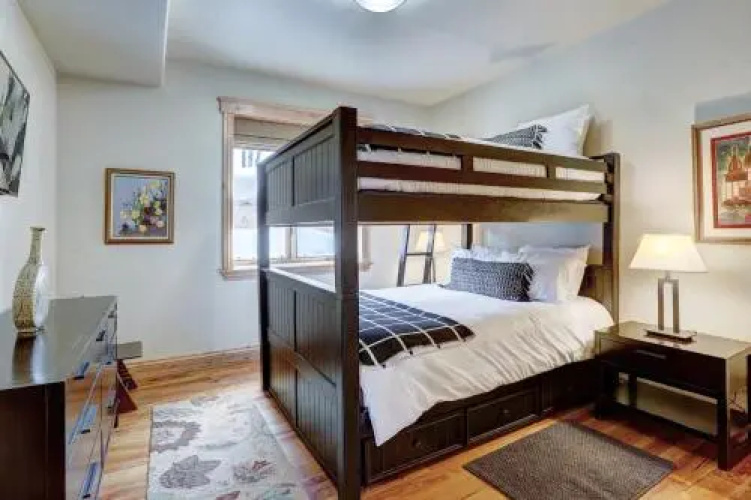 Placer Ridge Lookout Apartment