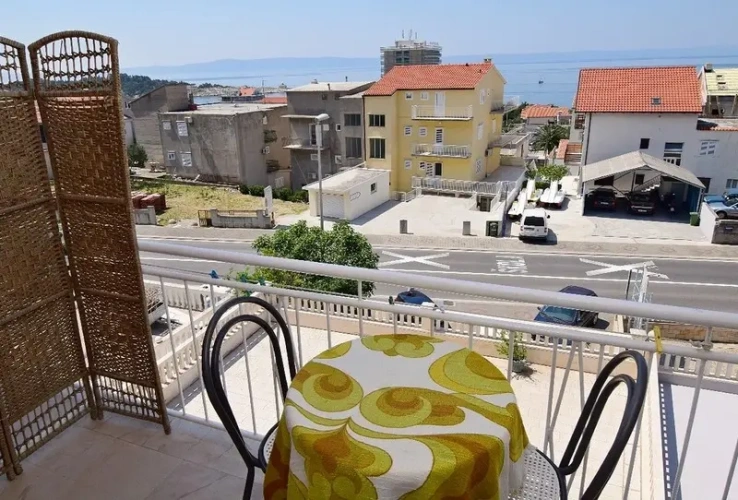 Apartment with balcony