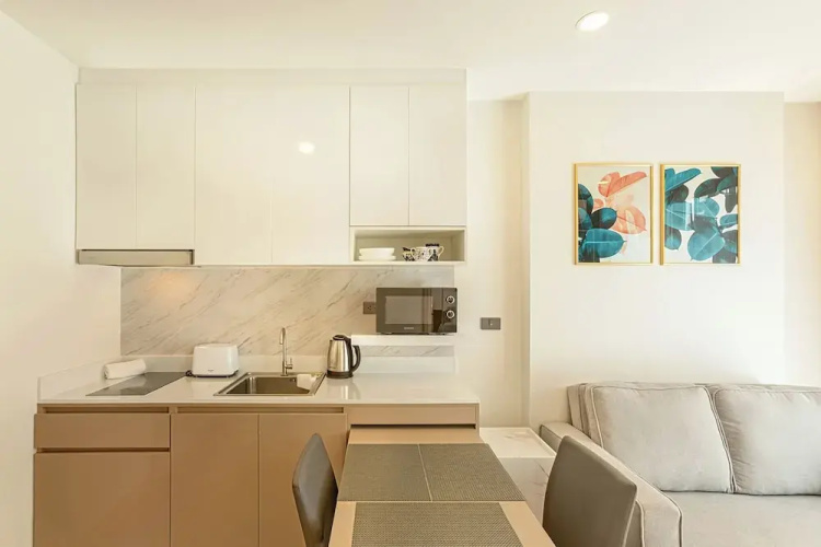 One bedroom Palmetto Condo Karon A 312