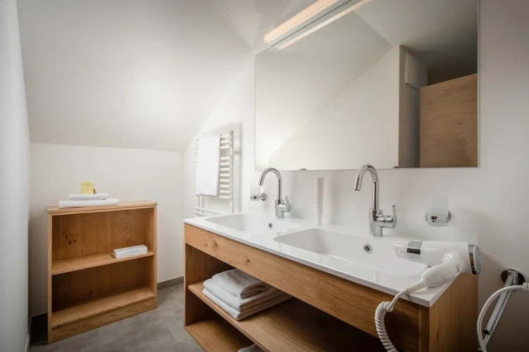 2 Bedrooms Suite
