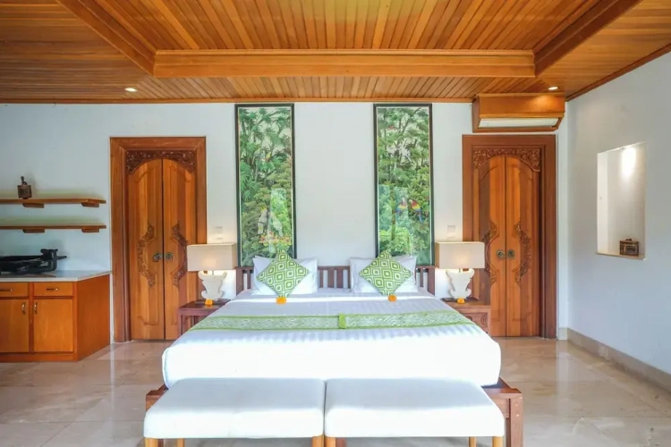 Grand room