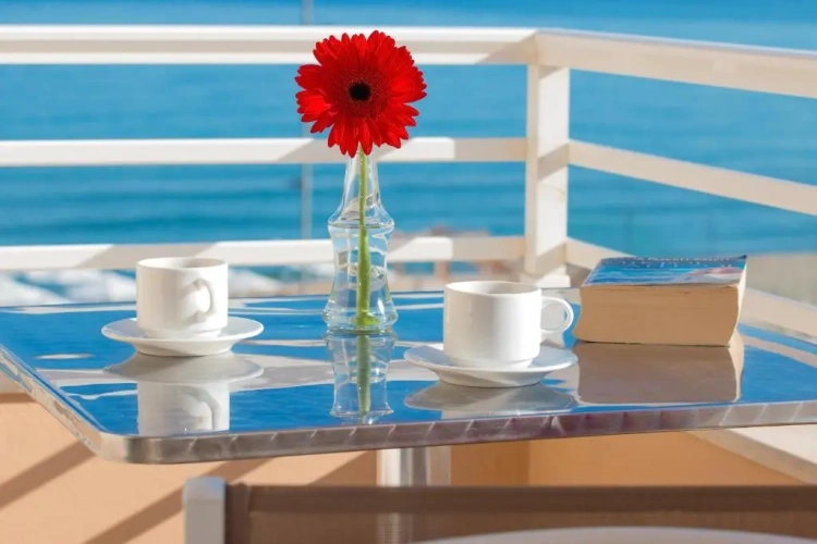 Studio with sea view