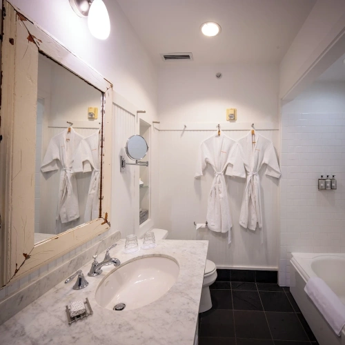1 Bedroom Suite