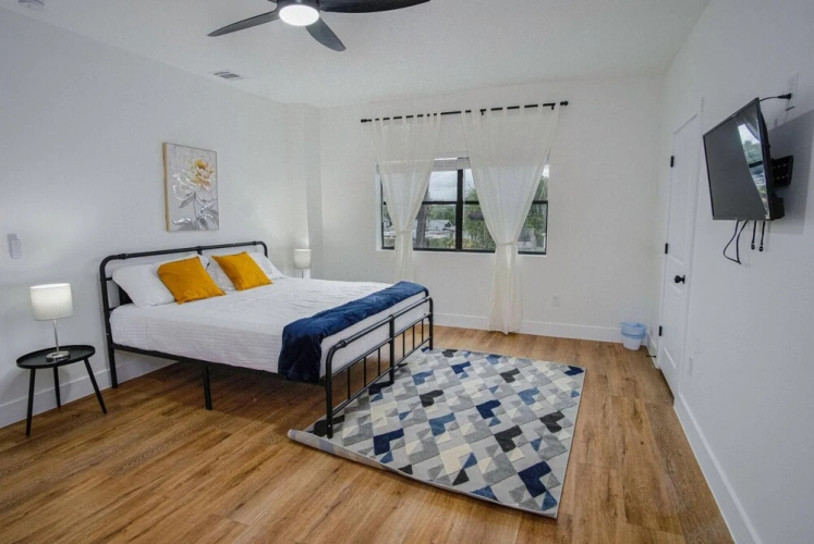 Amazing Indeed 3BR Only 5 Minutes From Downtown