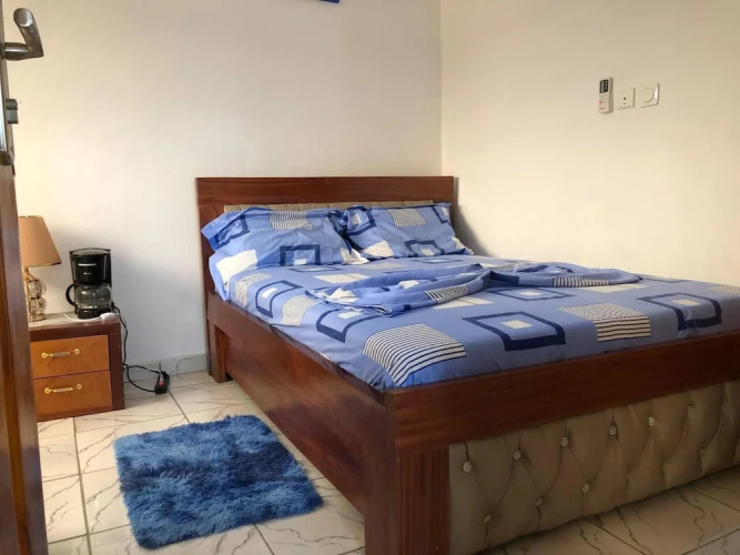 1 Bed Studio Sleeps 2 - Canal Views, Balcony, Wifi