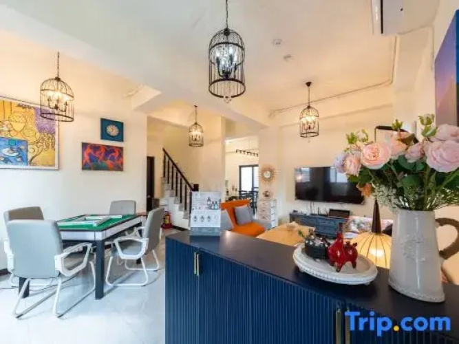 Giant Wings Homestay