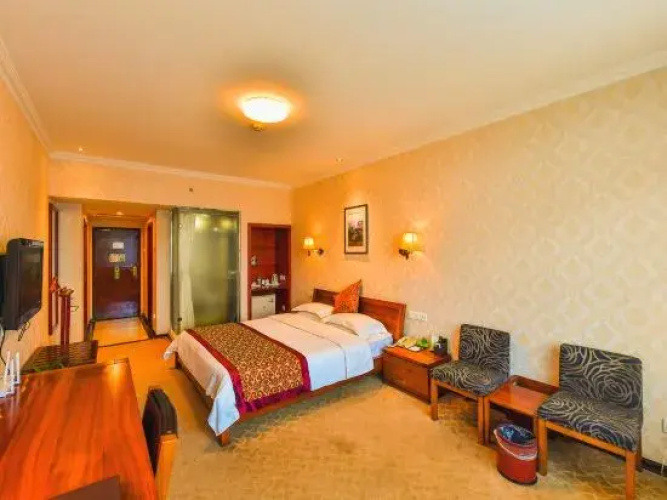 Longquan Hotel