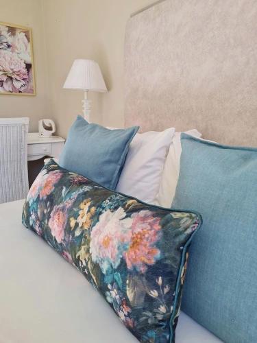 1 Bedroom Economy Double room with garden view