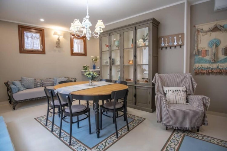 3 Bedrooms Cottage