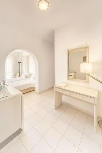 Basement Suite with balcony and with mountain view