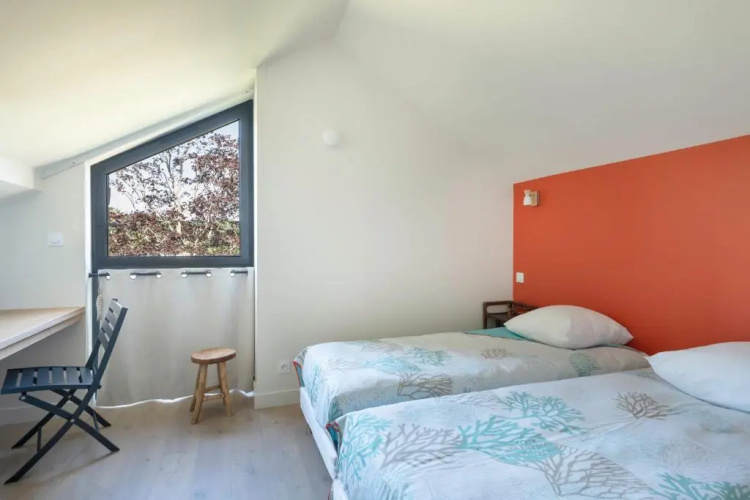Superbe maison dans un parc boise a 5 min a pieds de la mer