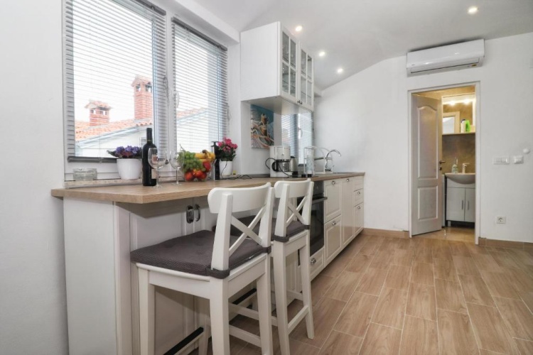 Apartment with balcony