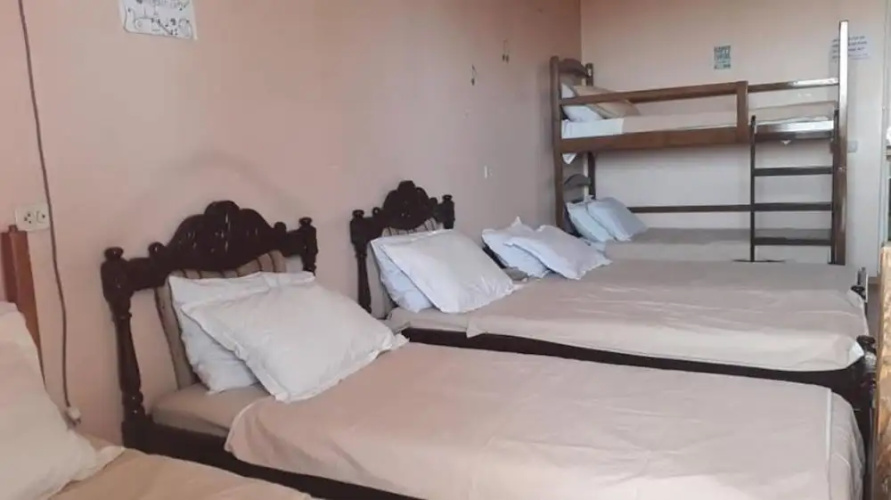 Shamrock Hostel 18